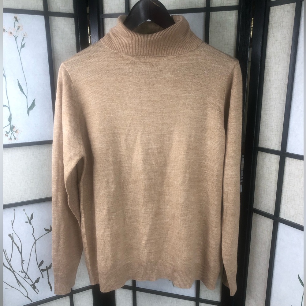 4 for 25$ Lily Morgan | Soft Turtleneck Sweater Tan. Size Large.
